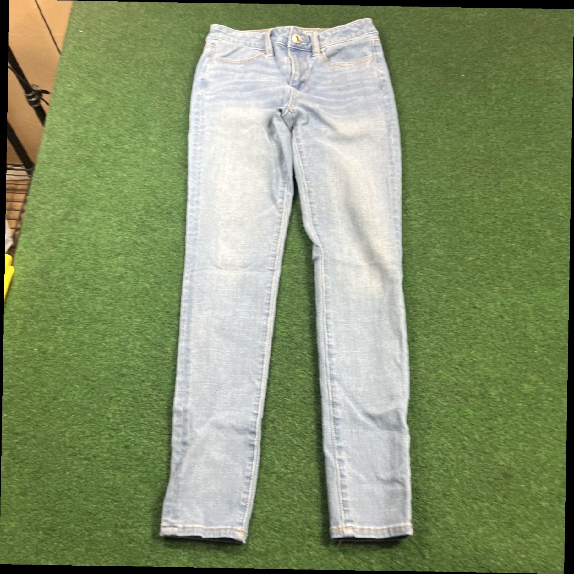 American Eagle Outfitters American Eagle Women's Jeans Size 2 Blue 360 Super Stretch Super High Rise 26x28 Size 26" / US 2 / IT 38 - 1 Thumbnail