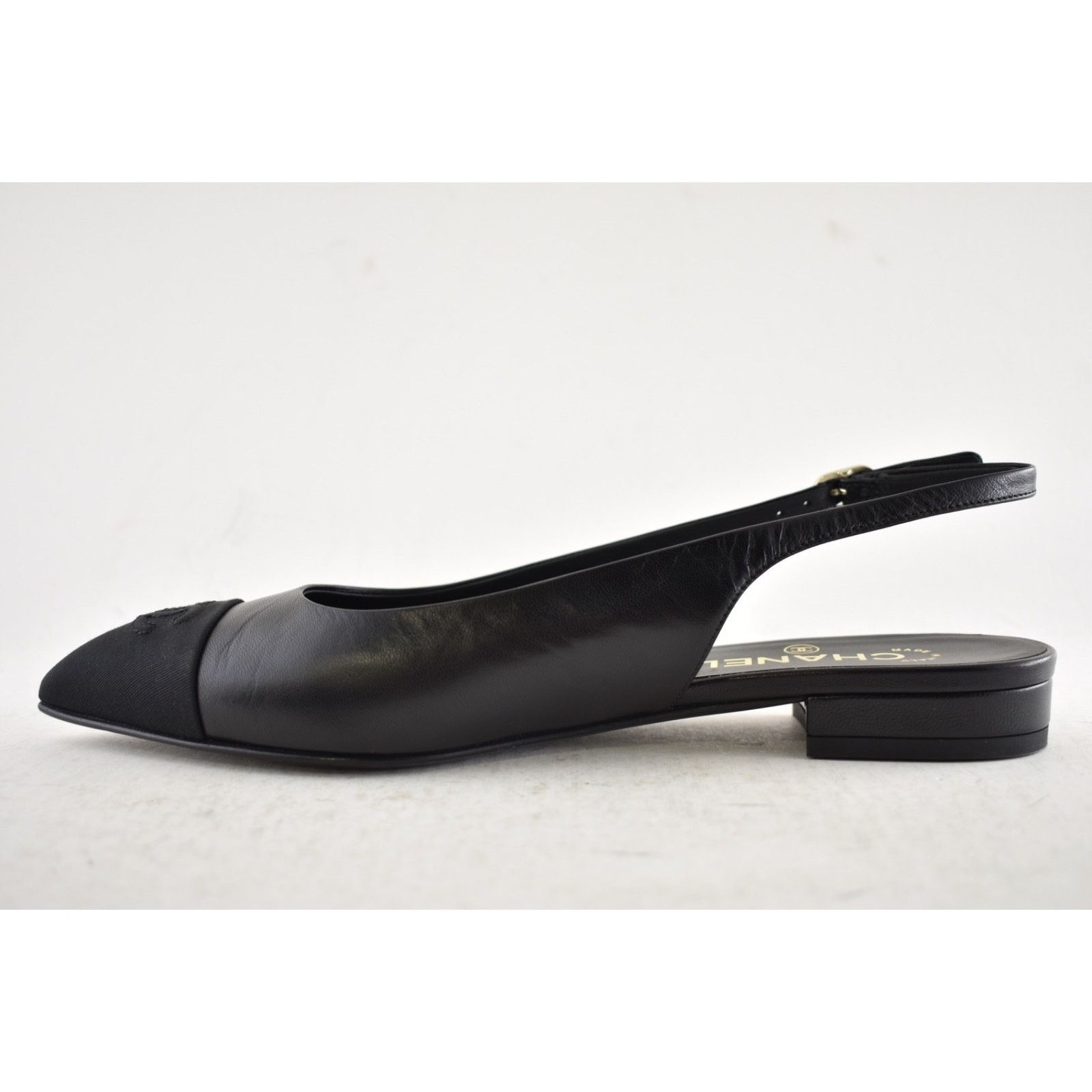 Chanel Chanel 24A Black Leather CC Logo Slingback Ballet Flat 38.5 Size US 8.5 / IT 38.5 - 13 Thumbnail