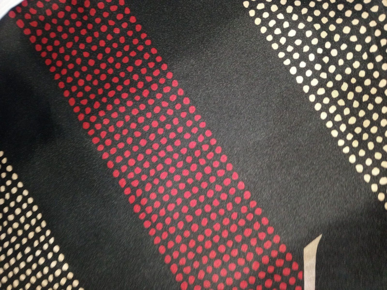 Yves Saint Laurent Yves Saint LAURENT YSL Paris Monogram Logo Black Red Scarf Size ONE SIZE - 5 Thumbnail