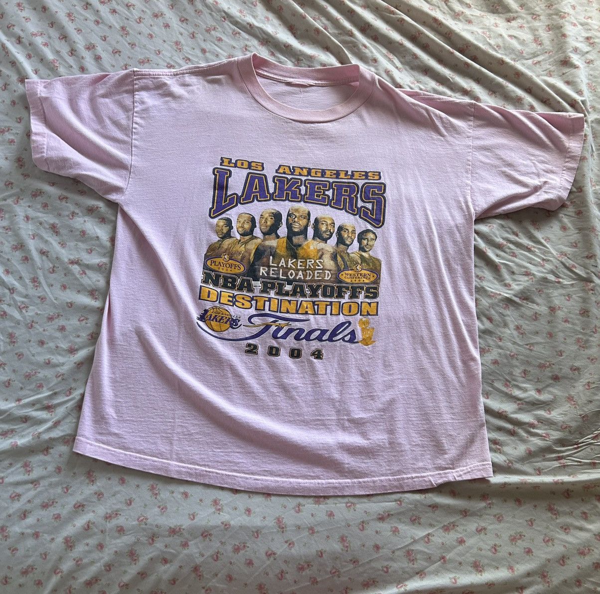NBA pink vintage 2004 Lakers NBA Finals tee Size US XL / EU 56 / 4 - 1 Thumbnail