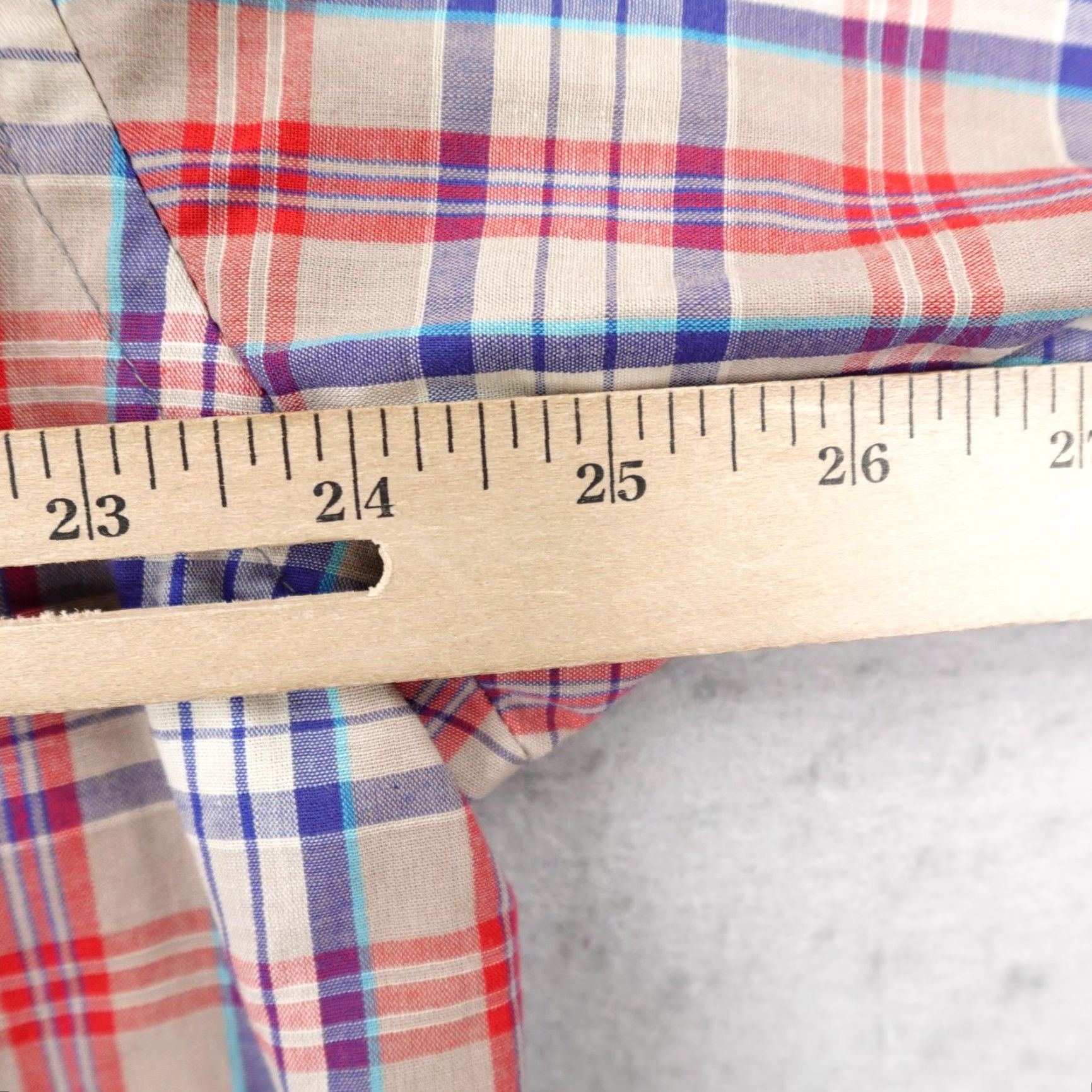 Wrangler Vintage Wrangler Shirt XL Long Tails Cowboy Cut Red Blue Western Pearl Snap Size US XL / EU 56 / 4 - 5 Thumbnail