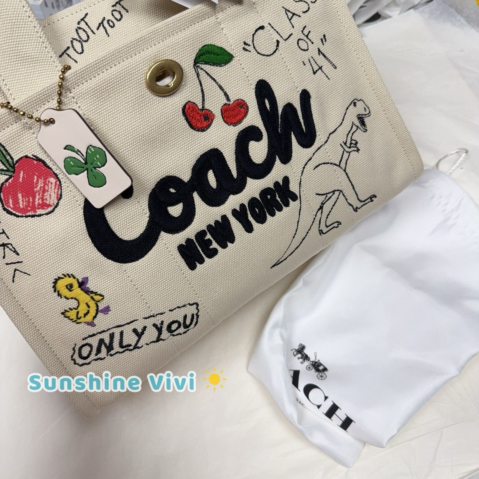 Coach NWT Coach Cargo Tote Crossbody Sketch CAM73 Natural Size ONE SIZE - 4 Thumbnail