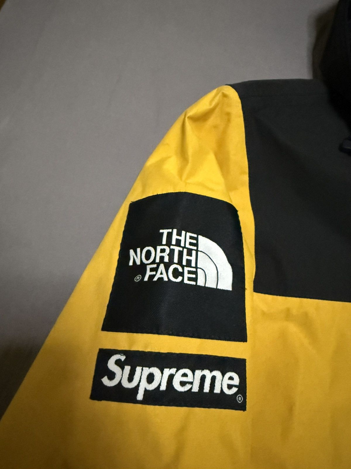 Supreme × The North Face Supreme tnf the north face yellow flag coach Jacket Size US S / EU 44-46 / 1 - 3 Thumbnail