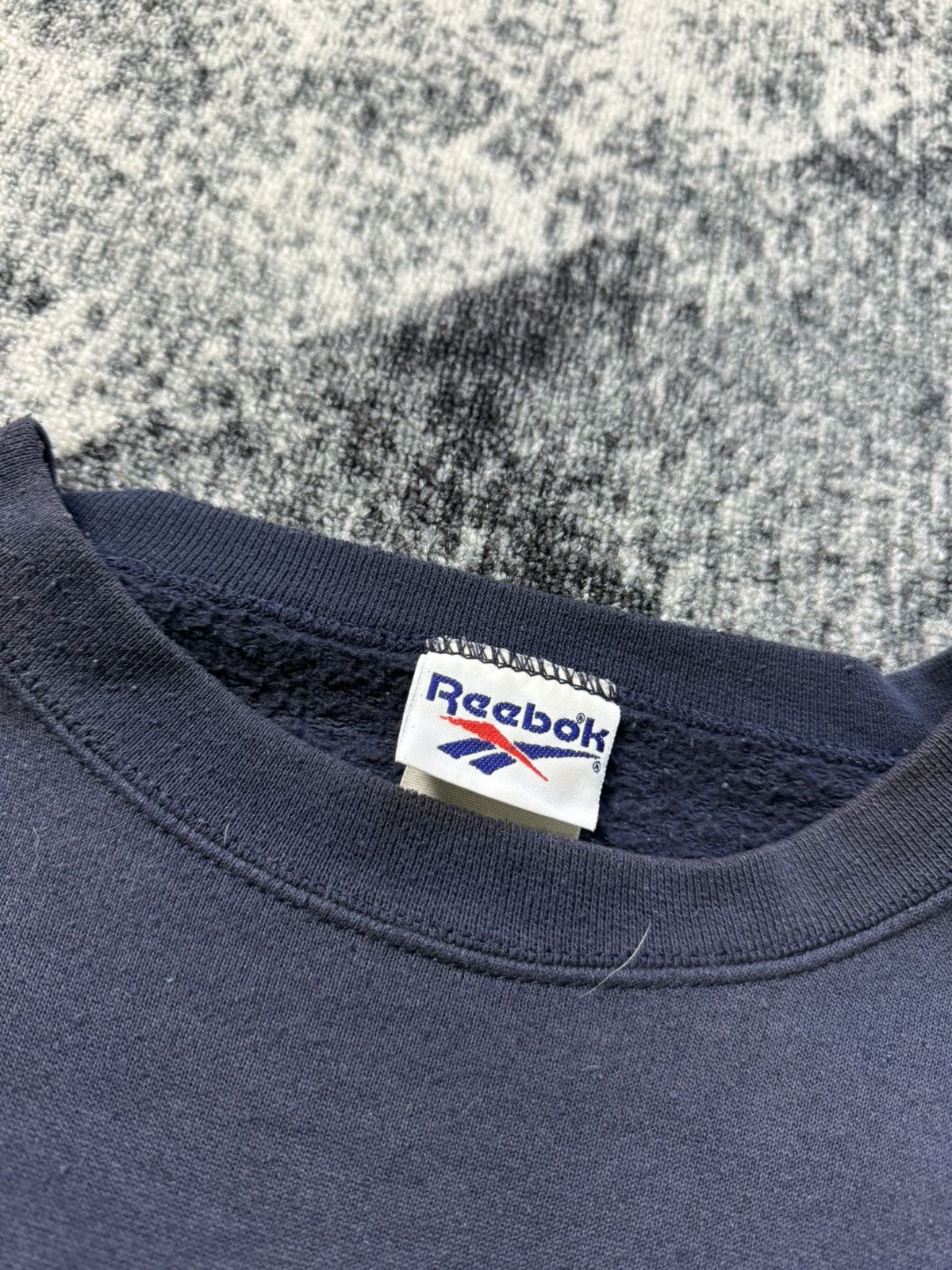 Reebok × Vintage Vintage Reebok Sweatshirt Faded Big logo Sportswear Y2K 90s Size US XL / EU 56 / 4 - 4 Thumbnail