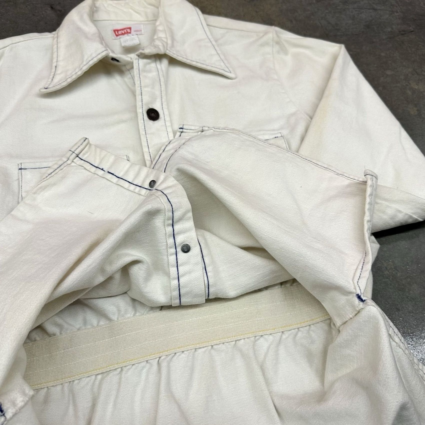 Denime VINTAGE Levi’s White Denim Western Button Up Shirt M USA Big E 70s 80s Rockabilly Long Sleeve Casual Mens Size US M / EU 48-50 / 2 - 6 Thumbnail