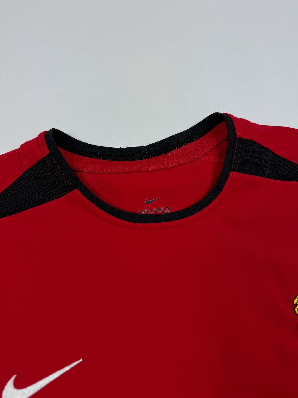 Vintage 2002-04 Vintage Nike Manchester United #11 Ryan Giggs Jersey Size US M / EU 48-50 / 2 - 12 Thumbnail
