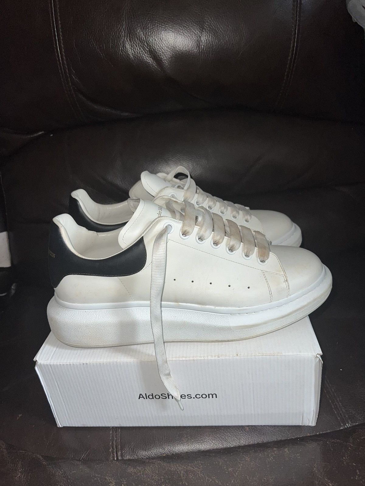 Alexander McQueen Alexander McQueen Oversized Sneaker Size US 11 / EU 44 - 2 Thumbnail