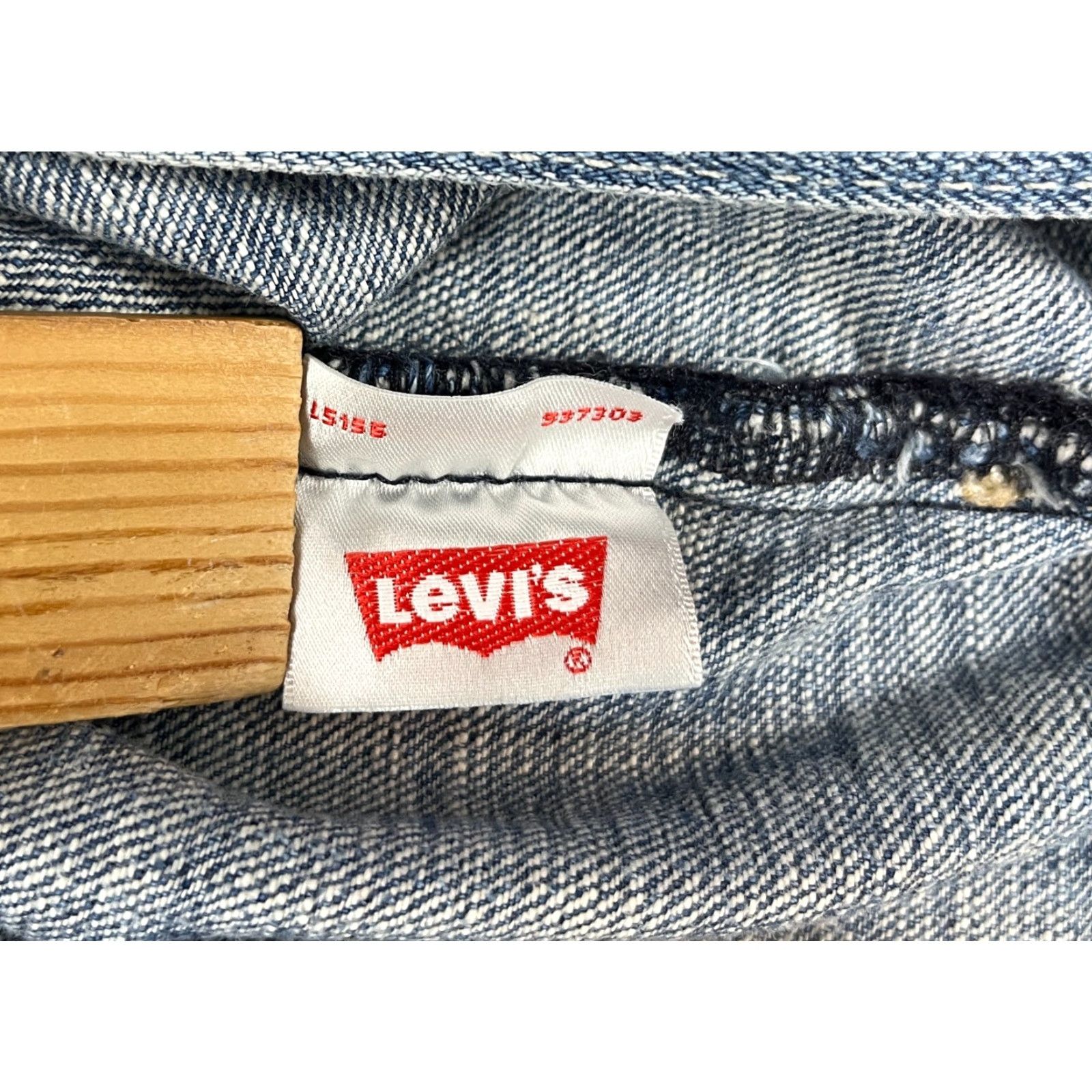 Levi's Levi's 501 Jeans Medium Wash Regular Size 34x30 Blue 5-Pocket Denim Straight Mens Jeans Size US 34 / EU 50 - 7 Thumbnail