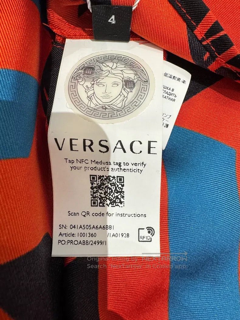 Versace Versace A silk shirt with a full logo paperback Size US S / EU 44-46 / 1 - 8 Thumbnail