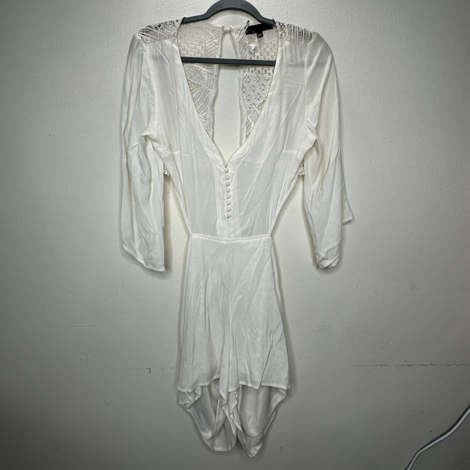 Other Dance & Marvel Ivory Front Deep V Button Open Back Romper L Size 36" / US 14 / IT 50 - 14 Thumbnail
