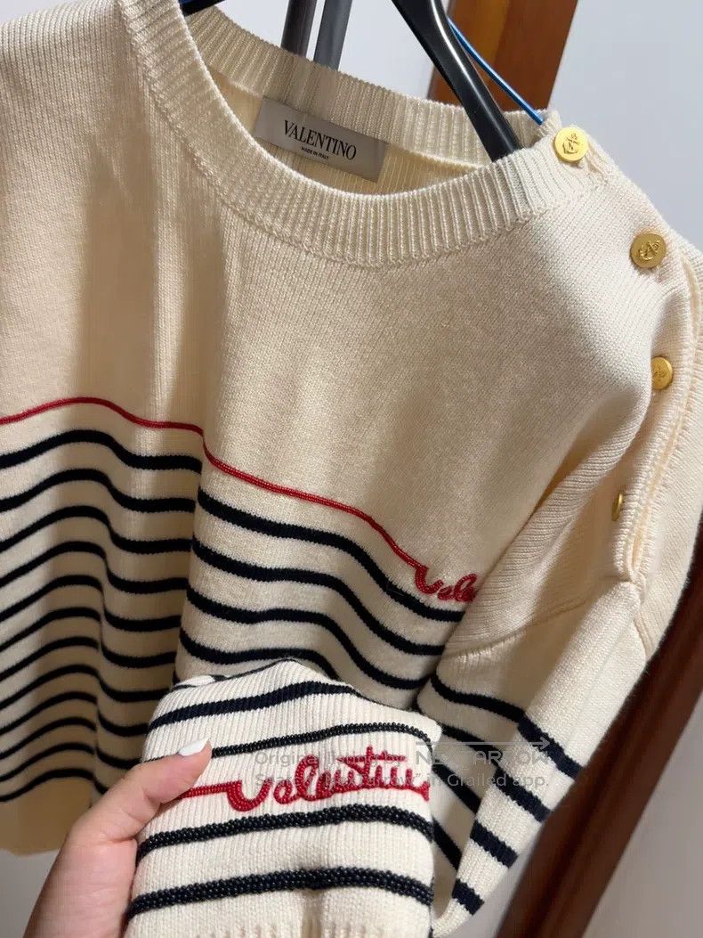 Valentino Valentino Pullover sweater Size M / US 6-8 / IT 42-44 - 2 Thumbnail
