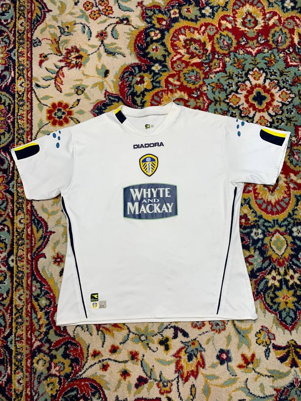 Diadora Leeds United 2005 home football shirt soccer jersey BOYS Size US M / EU 48-50 / 2 - 1 Thumbnail