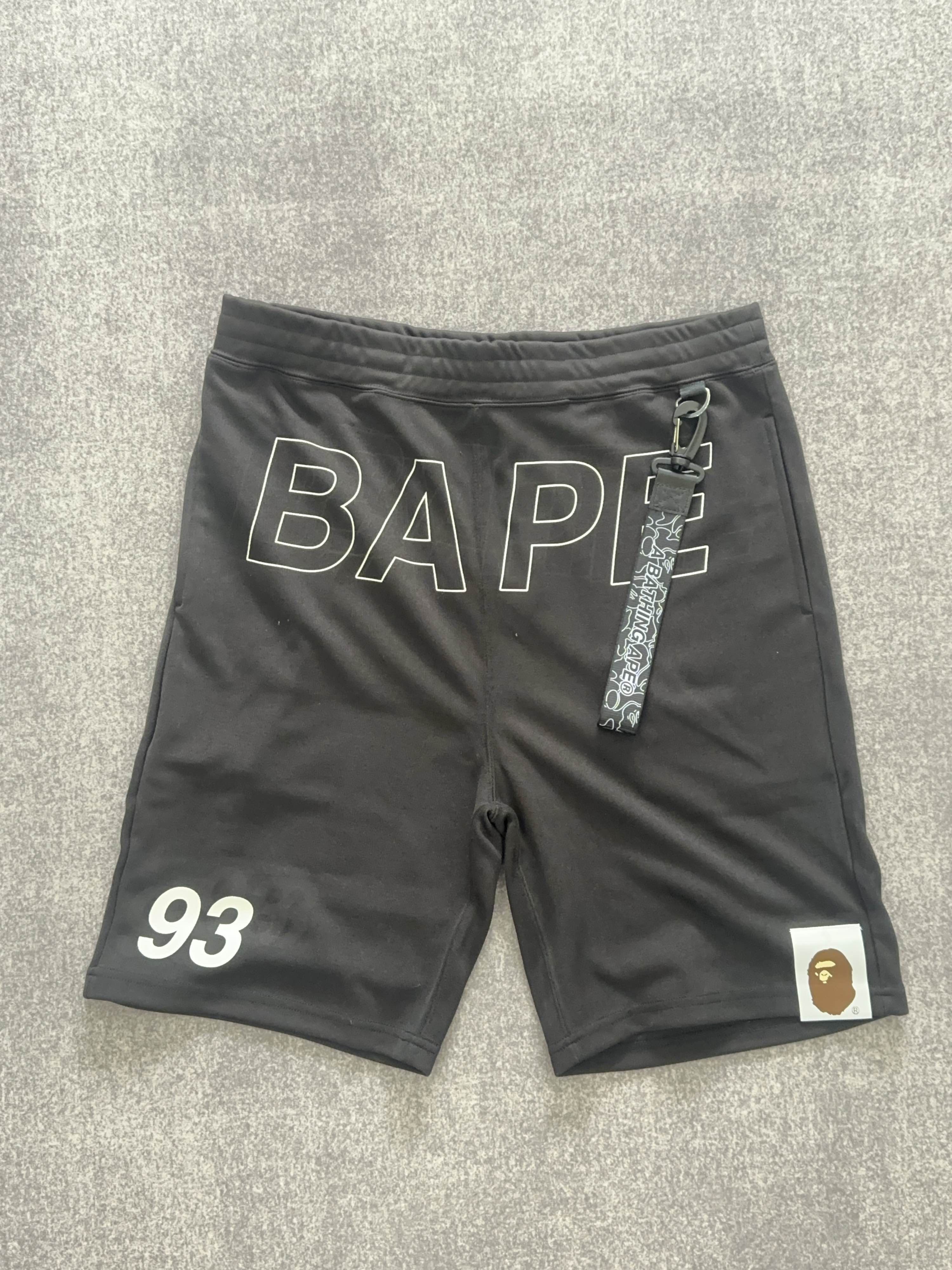 Bape A Bathing Ape Logo Print Shorts Size L Size US 34 / EU 50 - 1 Thumbnail