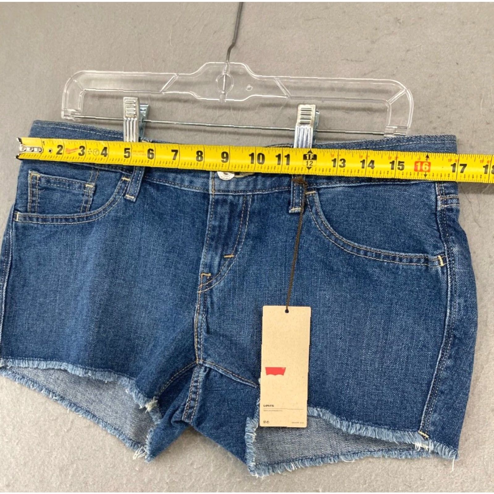 Levi's Levi's Women's Cut-Off Shorts 30 Blue Denim NWT 5-Pocket Design Casual Regular Fit Size 30" / US 8 / IT 44 - 2 Thumbnail