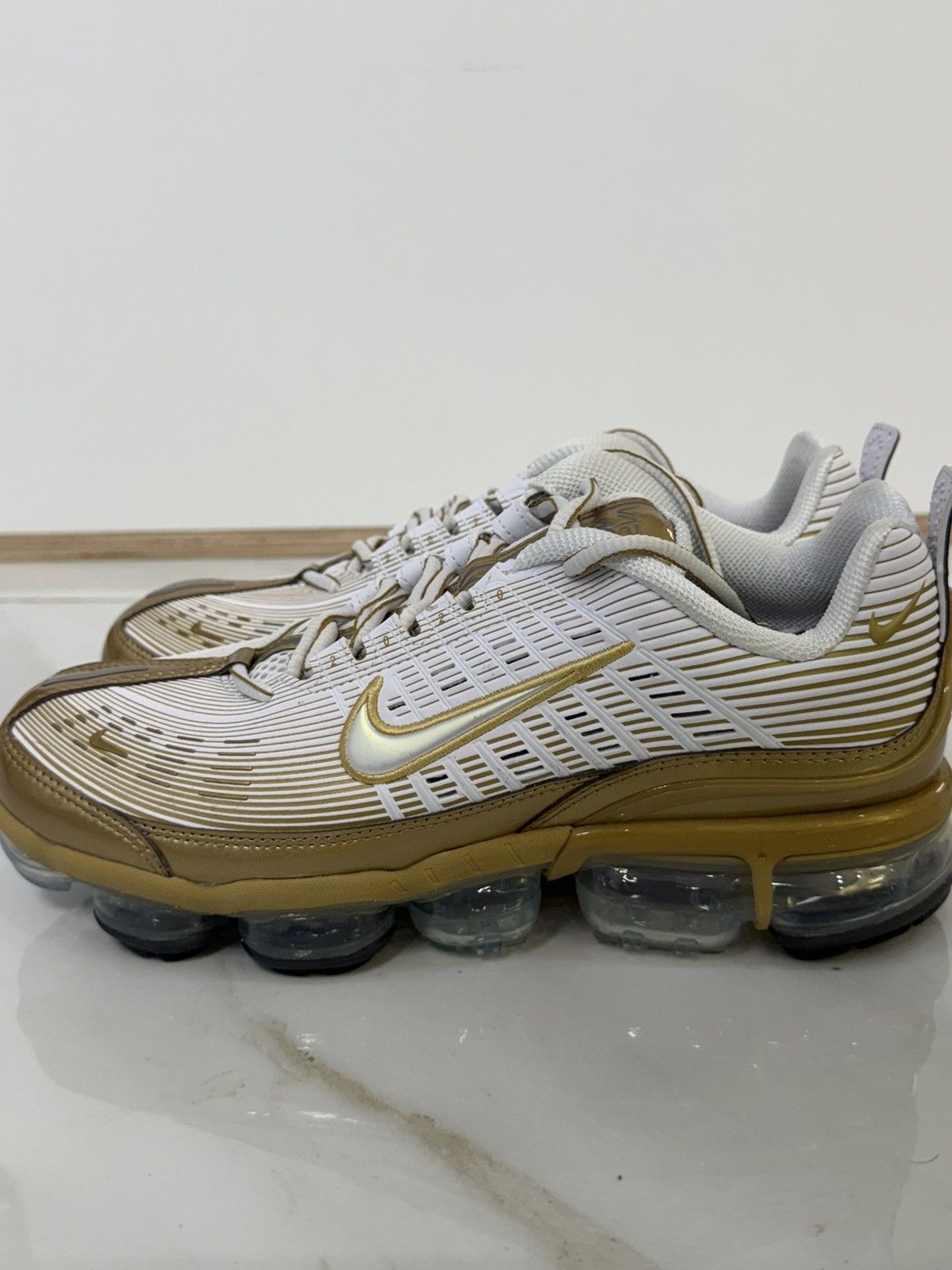 Nike Nike Air VaporMax 360 White Metallic Gold Size 9.5 Size US 9.5 / EU 42-43 - 2 Thumbnail