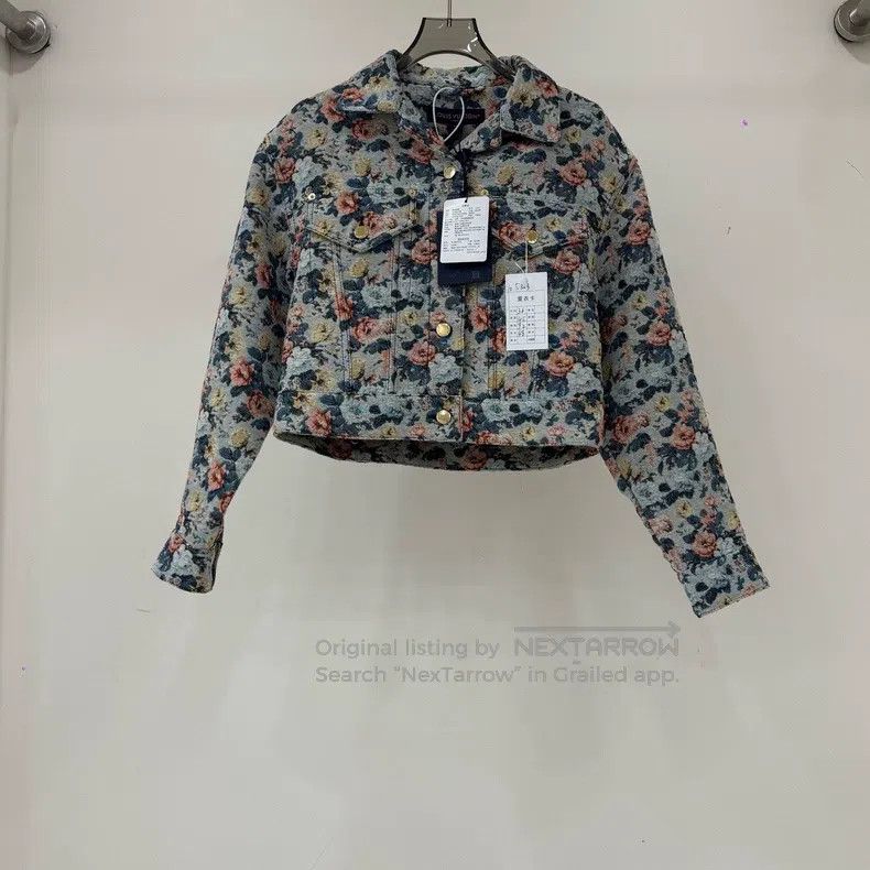Louis Vuitton Louis Vuitton 25 floral cropped denim jacket Size XS / US 0-2 / IT 36-38 - 1 Thumbnail