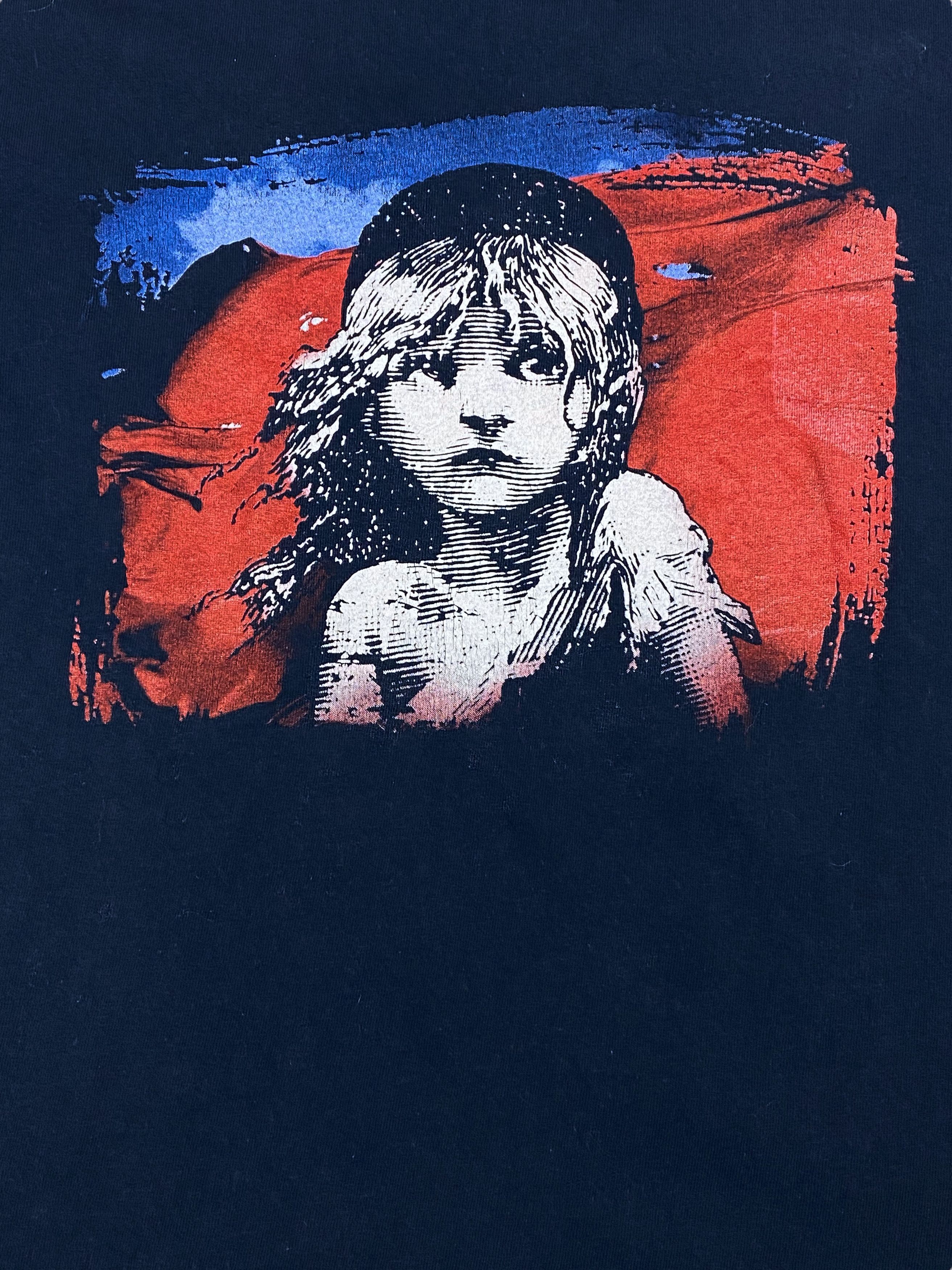 Other Vintage LES MISERABLES Navy Graphic T-Shirt M755 Size US S / EU 44-46 / 1 - 4 Thumbnail