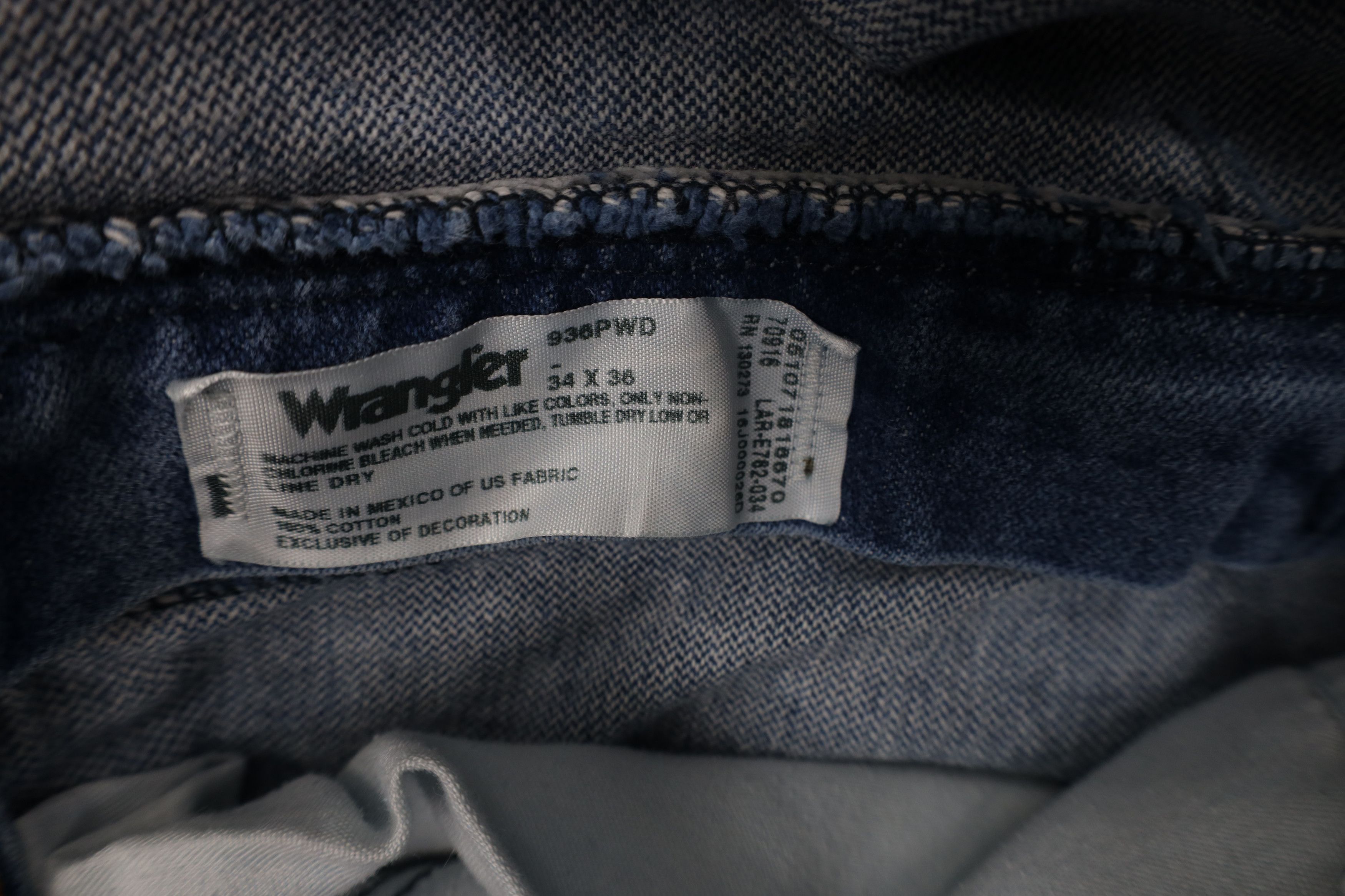 Wrangler Vintage 90s Wrangler Straight Leg Western Denim Jeans Blue Size US 34 / EU 50 - 8 Thumbnail