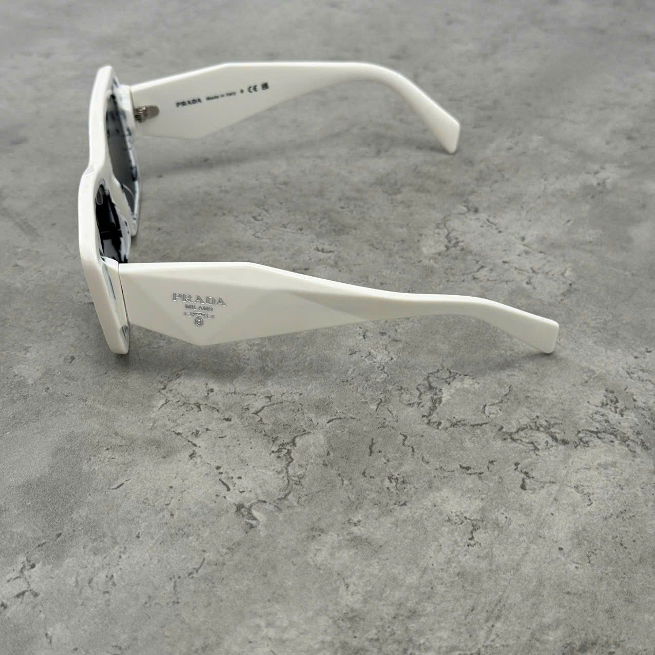 Prada PRADA 02V_5S0 Sunglasses WHITE Size ONE SIZE - 5 Thumbnail