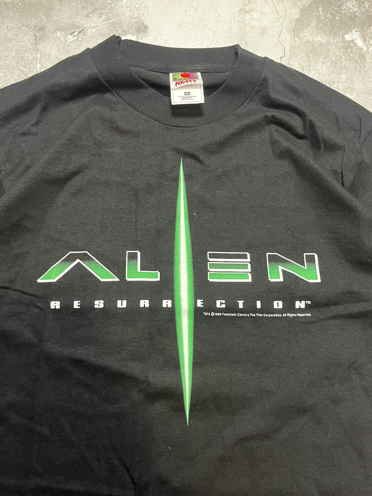 Vintage Alien resurrection 1998 movie promo tshirt fruit of the loom Size US M / EU 48-50 / 2 - 3 Thumbnail