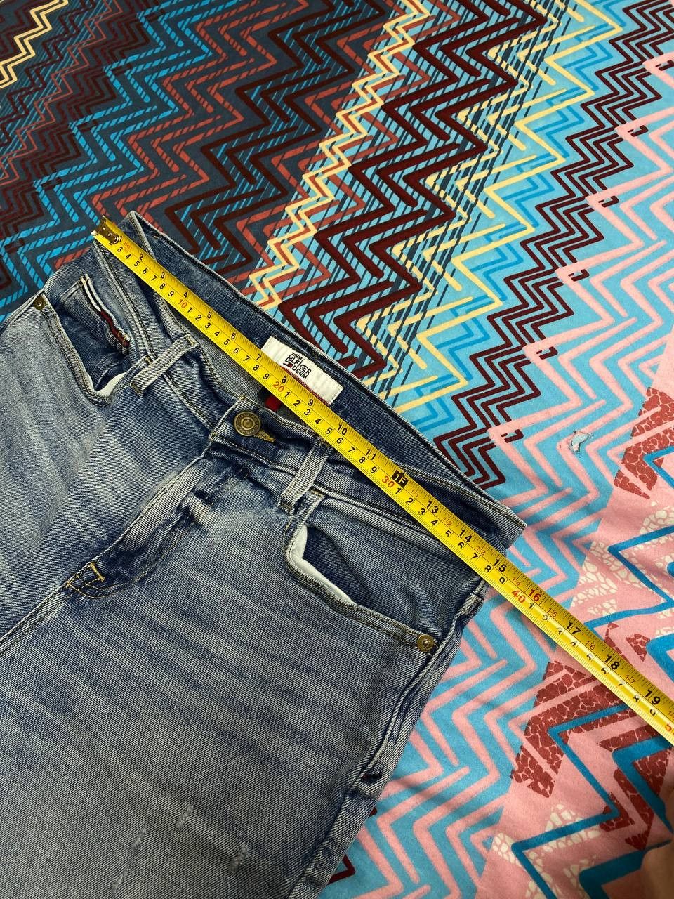 Tommy Hilfiger × Vintage Vintage 90s Tommy Hilfiger distressed relaxed fit jeans Size 30" / US 8 / IT 44 - 7 Thumbnail