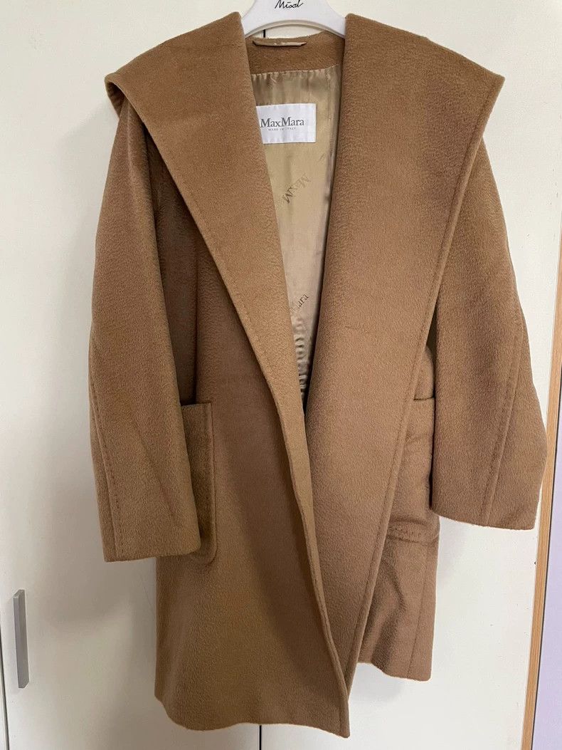 Max Mara Max Mara Classic Water Ripple Camel Fleece Short Bathrobe Size L / US 10 / IT 46 - 1 Thumbnail