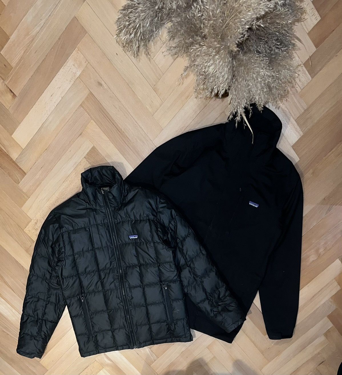 image of Patagonia Vintage Down Puffer Jacket With Lined Jacket in Black, Men's (Size Medium)