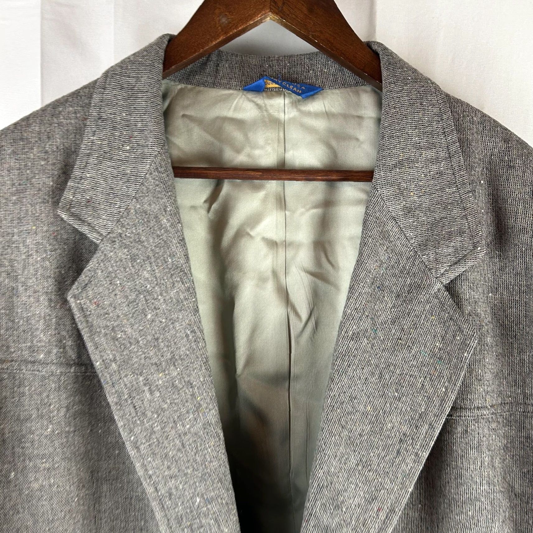 Pendleton VINTAGE Pendleton Sport Coat Mens 48 Gray Wool Tweed Patch Pocket Blazer USA Jacket Coat Regular Two-Button Notch Lapel Men Size 48R - 2 Thumbnail
