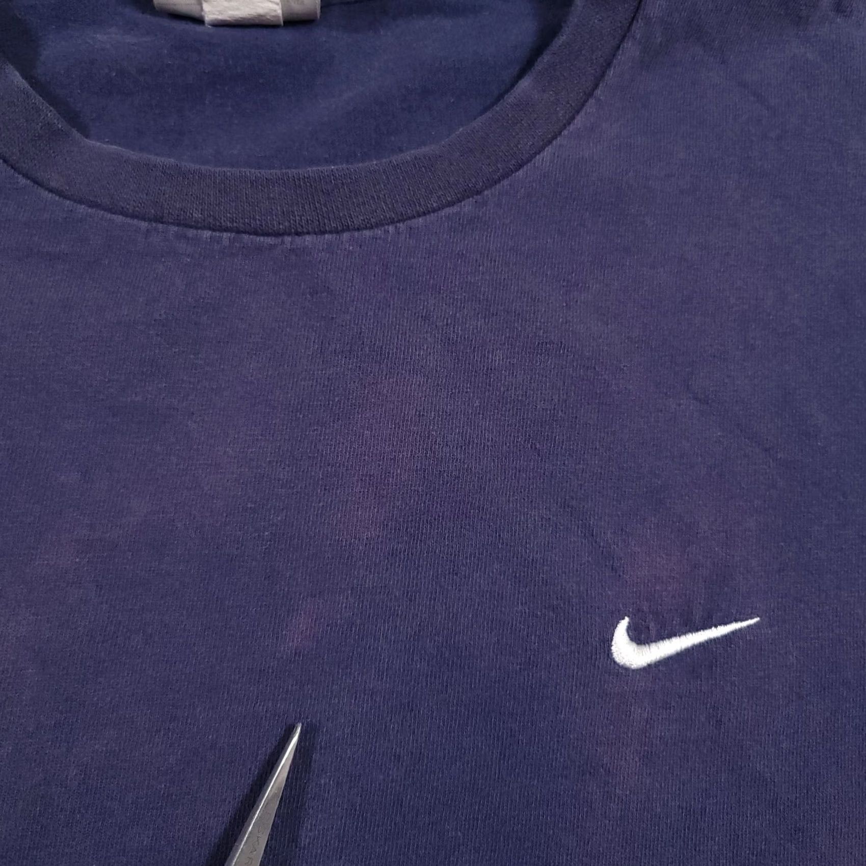 Nike VINTAGE Nike Shirt 90s Navy Essentials Embroidered Logo Mens Large Blue Cotton Knit Short Sleeve Crew Neck T-Shirt Size US L / EU 52-54 / 3 - 7 Thumbnail
