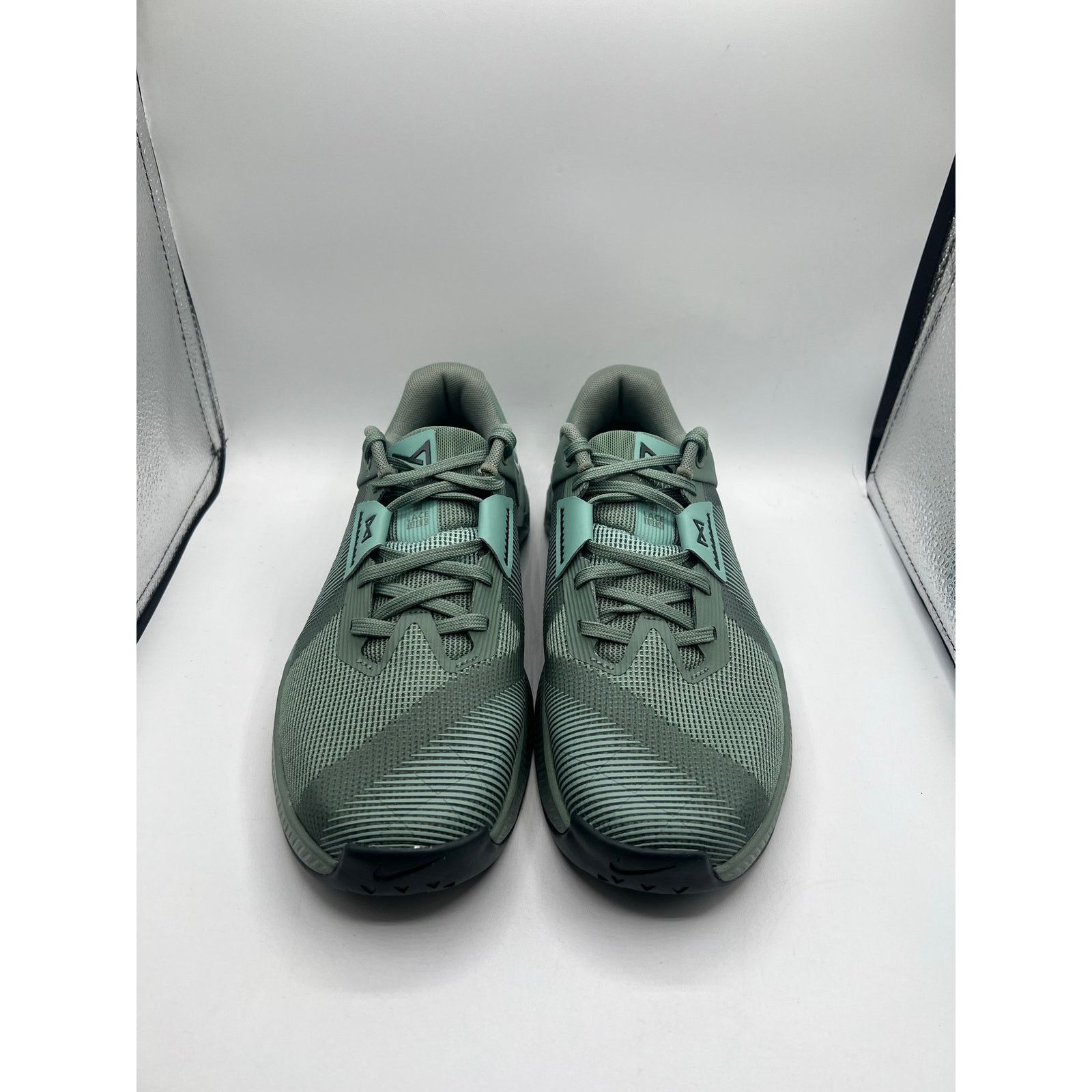 Nike Nike Metcon 10 ’Clay Green Cannon’ size 7 men’s Size US 7 / EU 40 - 2 Thumbnail