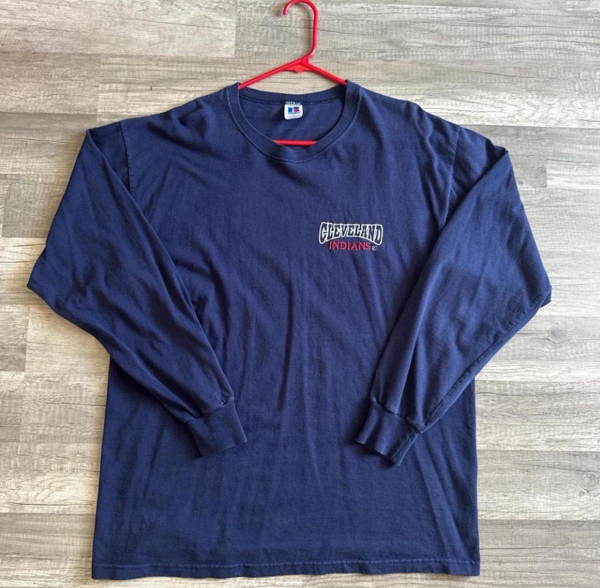 Vintage Russell Athletic Cleveland Indians longsleeve Size US L / EU 52-54 / 3 - 1 Thumbnail