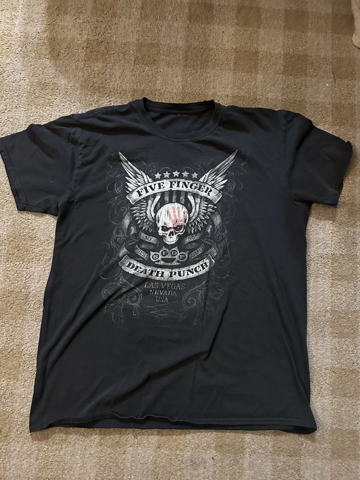 Affliction *RARE* Five Finger Death Punch band tee Size US XL / EU 56 / 4 - 1 Thumbnail