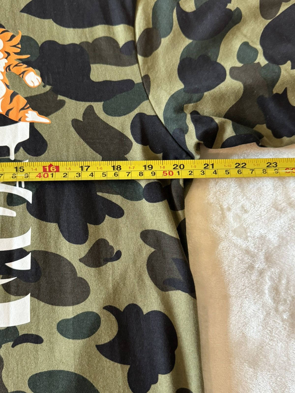 Bape 1st Camo Tiger Tee Size US L / EU 52-54 / 3 - 6 Thumbnail