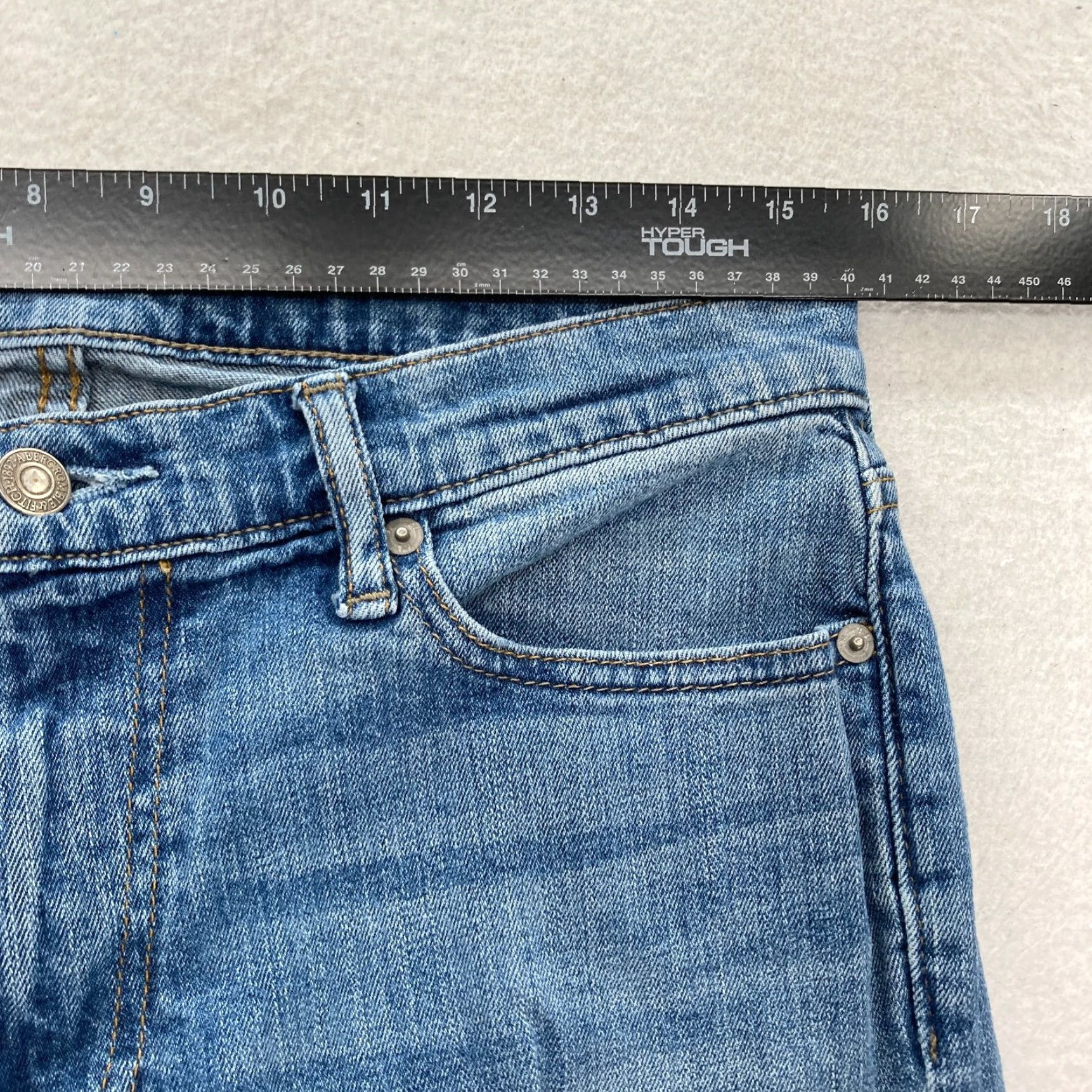 Abercrombie & Fitch Abercrombie & Fitch Jeans Mens 31x32 Langdon Slim Straight Blue Denim Distressed Size US 31 - 7 Thumbnail