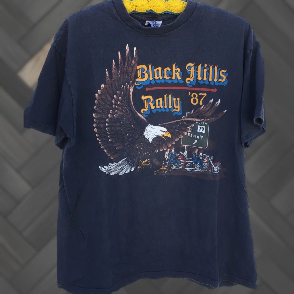 Hanes VINTAGE Harley Davidson Motorcycles T Shirt Black Hills Rally ’87 XL Men Hanes 100% Cotton Graphic Tee Short Sleeve Black 1980s Size US XL / EU 56 / 4 - 1 Thumbnail