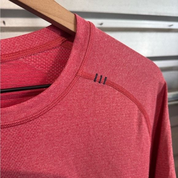 Lululemon Lululemon athletica Coral Short Sleeve Tee Sz Medium M Size US M / EU 48-50 / 2 - 4 Thumbnail