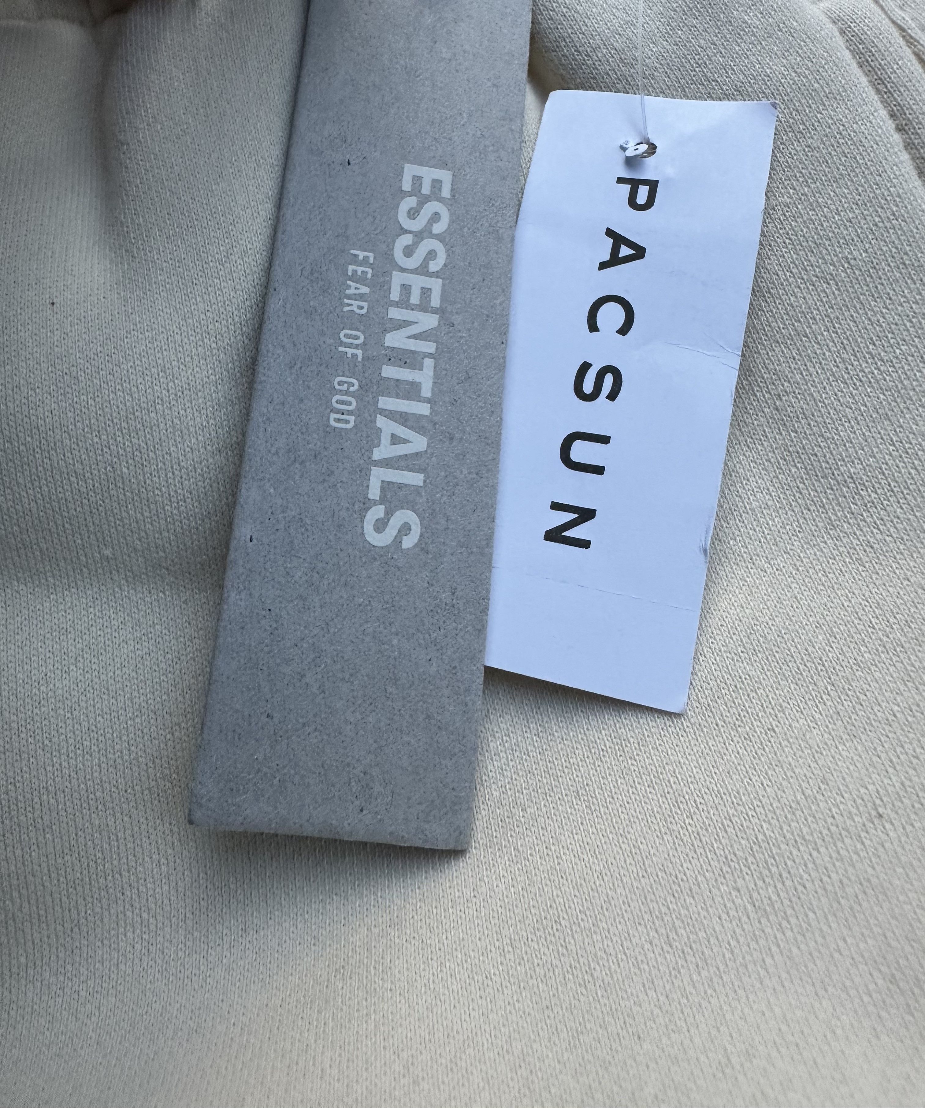 Essentials BRAND NEW FEAR OF GOD ESSENTIALS CREAM SWEATSHORTS XSMALL Size US 27 - 4 Thumbnail