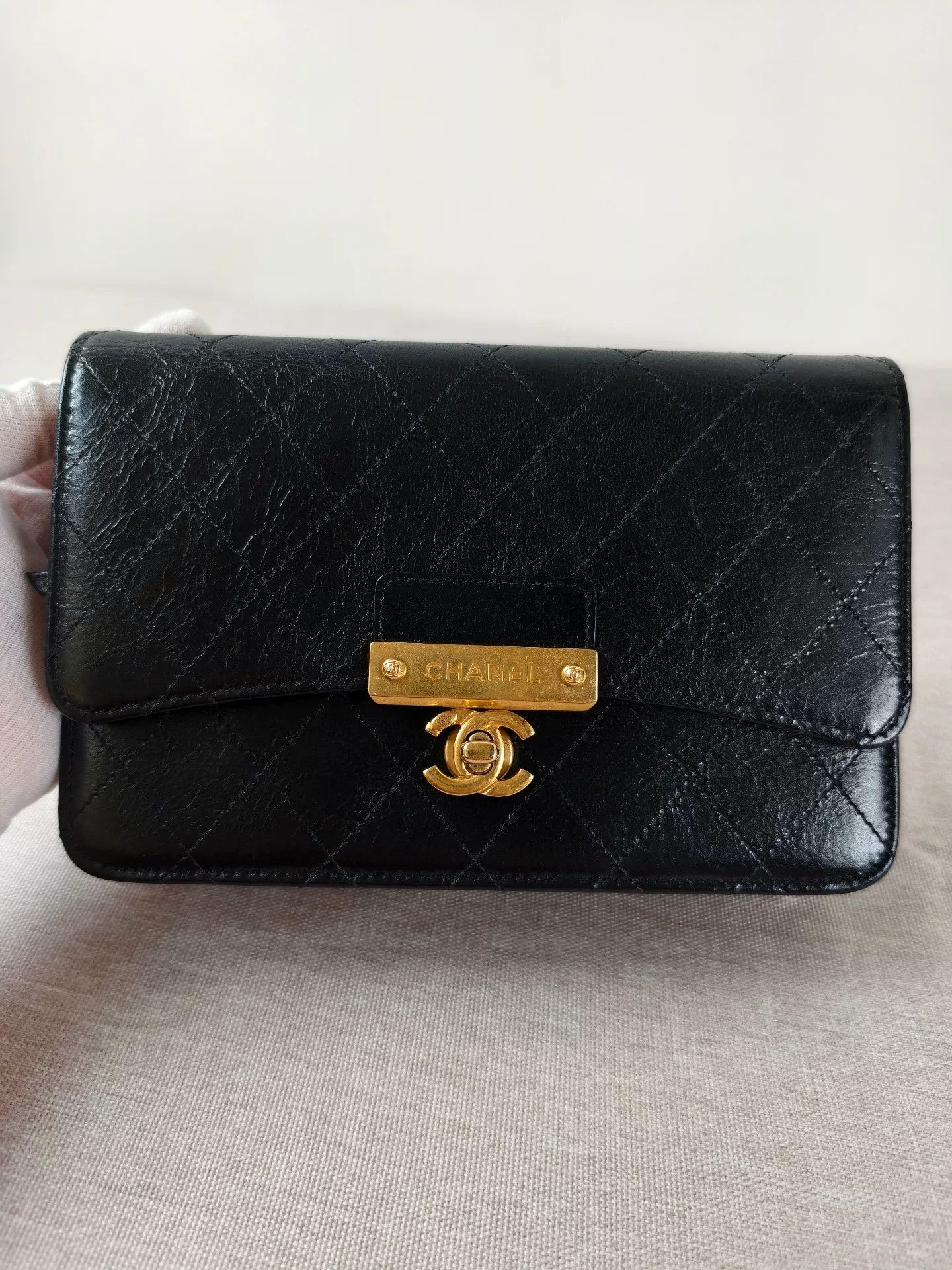 Chanel Pre-loved Bag Very good condition Size ONE SIZE - 1 Thumbnail