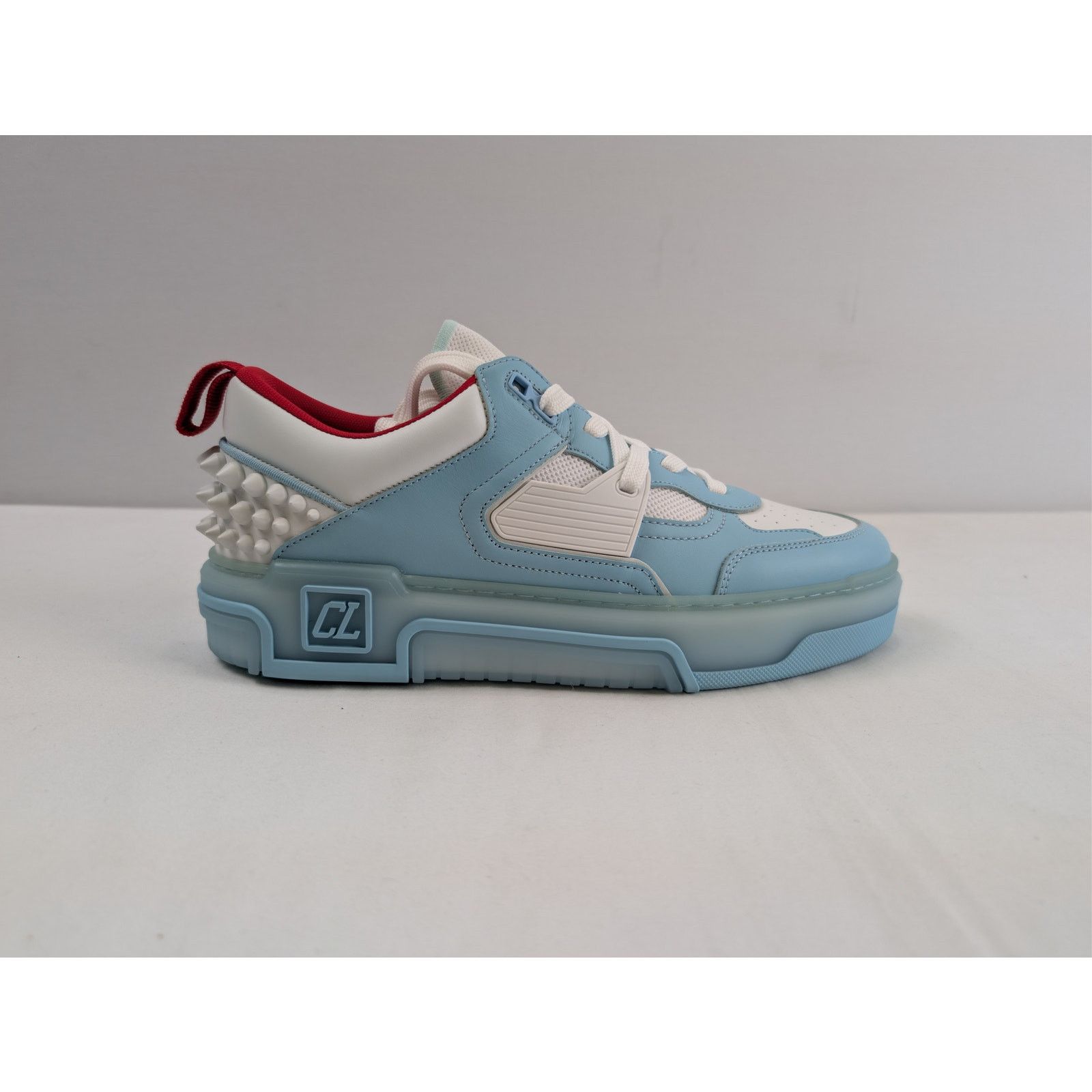 Christian Louboutin o1rshd1 Astroloubi low-top sneaker in light blue and white Size US 10 / EU 43 - 4 Thumbnail