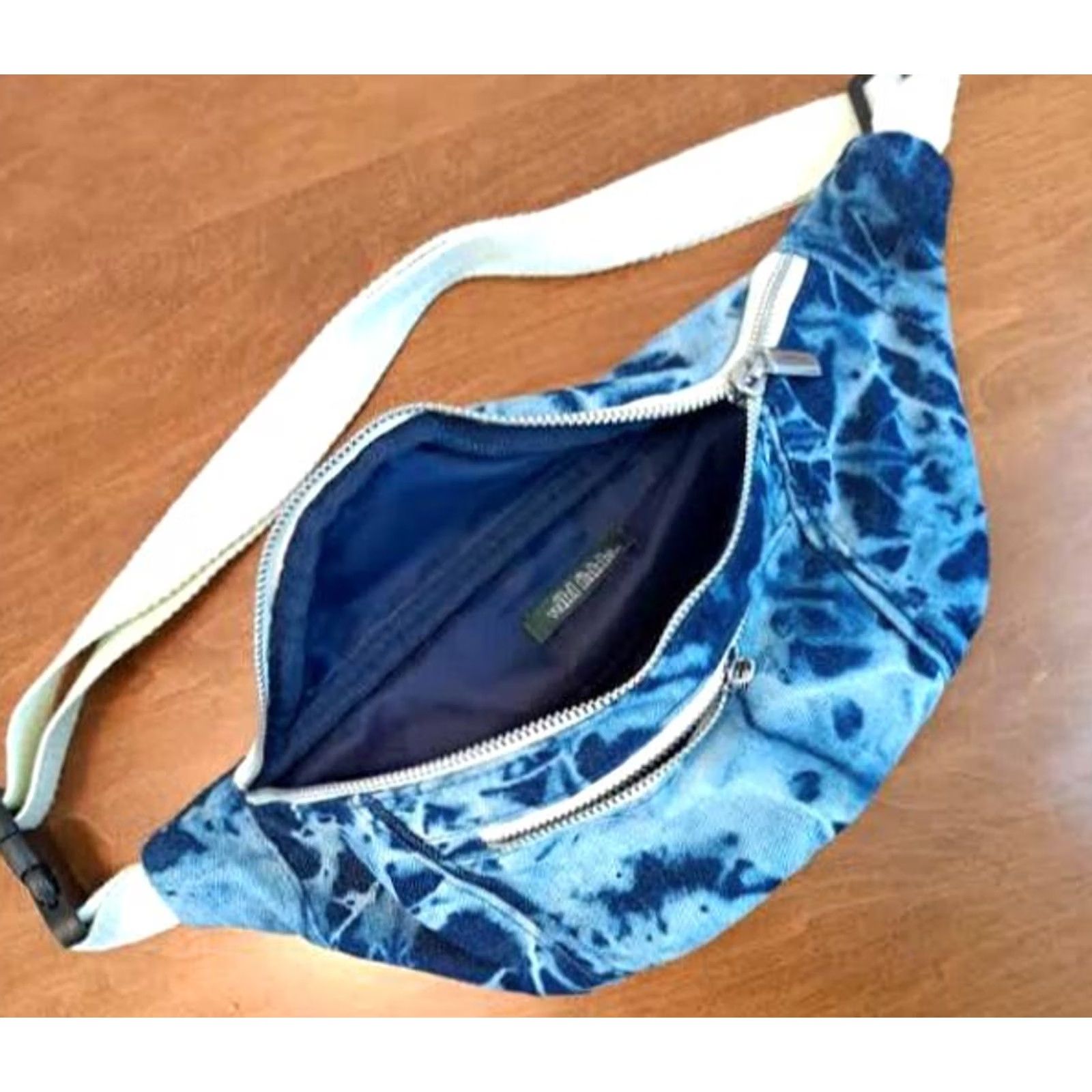 Vintage Wild Fable Tie-Dye Belt Bag & Fanny Pack Medium Adjustable Strap White Blue Womens Size ONE SIZE - 3 Thumbnail