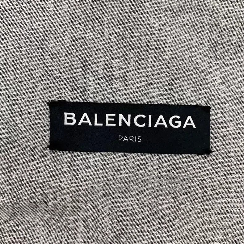 Balenciaga Balenciaga Grey Washed Letter Embroidered Cotton Collar Si Size US M / EU 48-50 / 2 - 5 Thumbnail