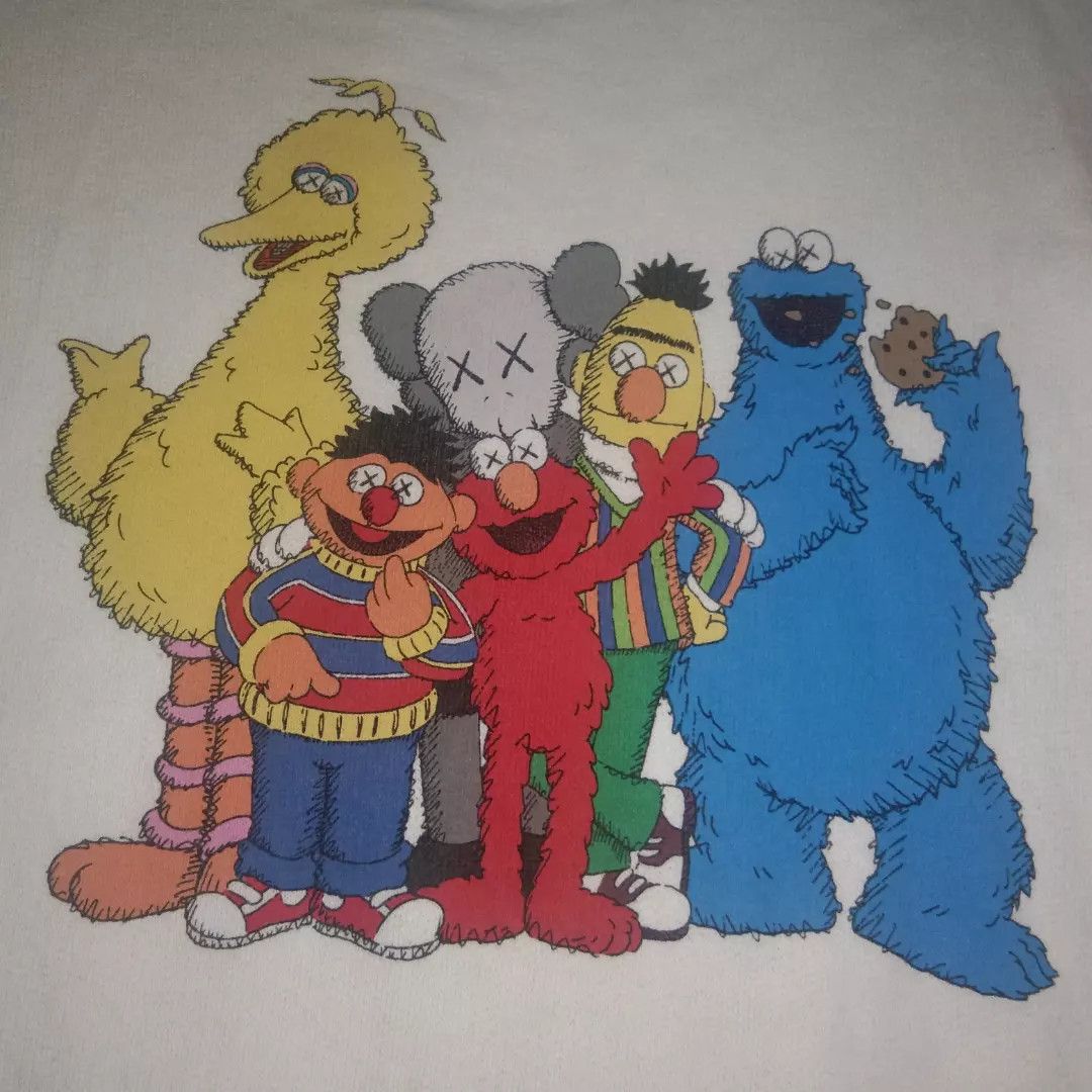 Kaws × Uniqlo Kaws x Sesame Street sweatshirt for kids Size US XXS / EU 40 - 1 Thumbnail