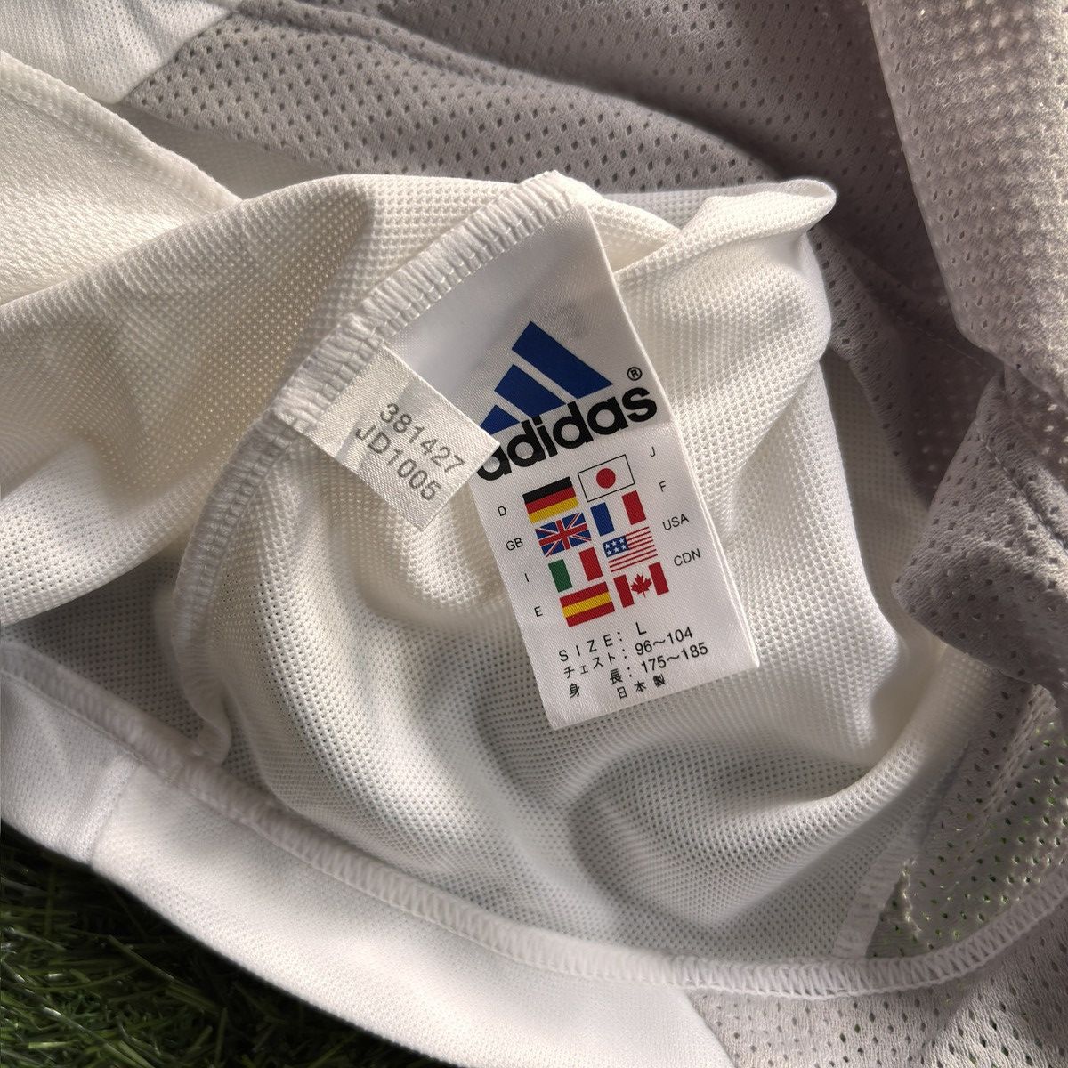 Adidas Adidas Japan Player Issue Home World Cup 2002 Nakata #7 Size US L / EU 52-54 / 3 - 10 Thumbnail