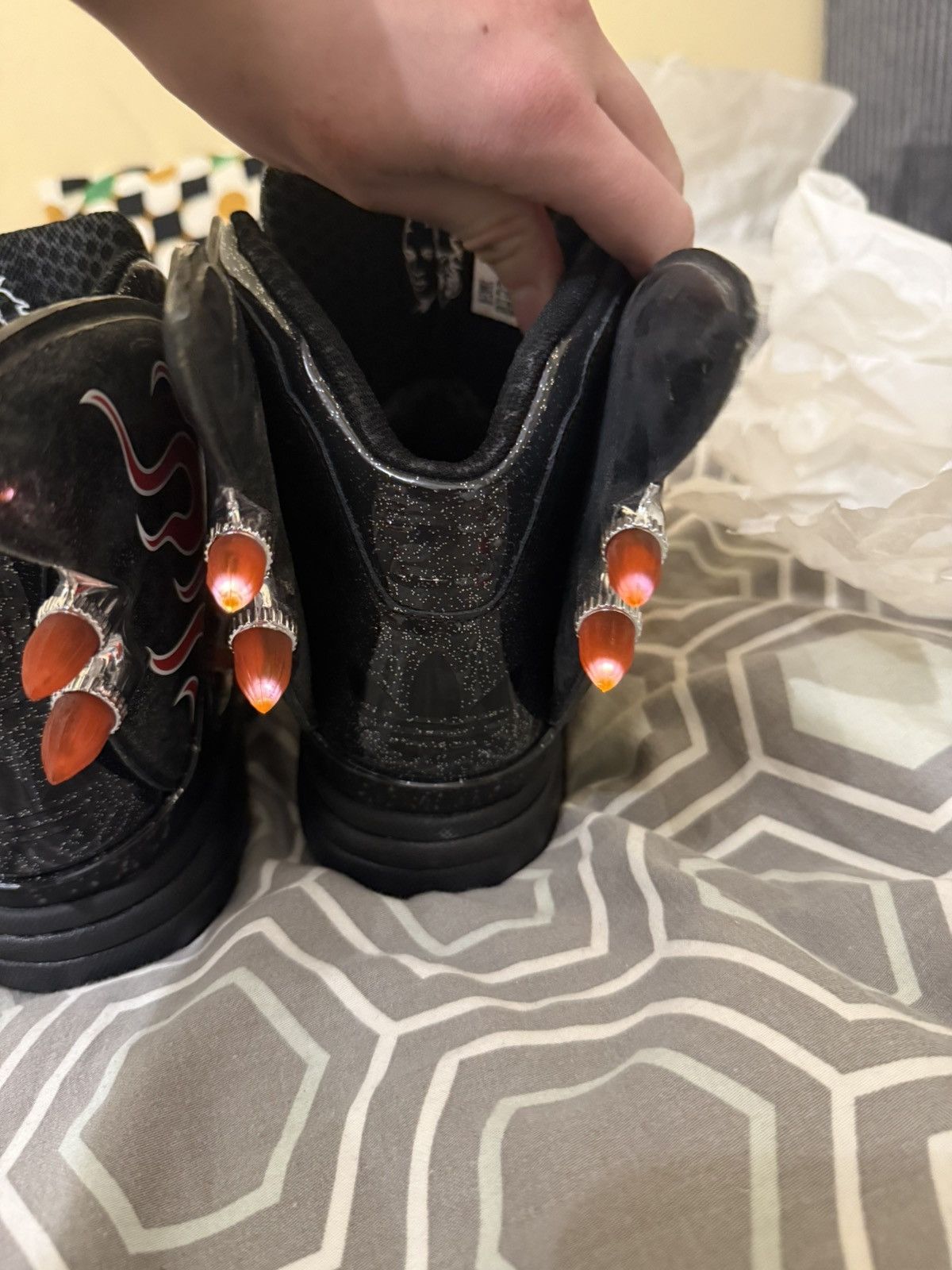 Adidas × Jeremy Scott JS Flame fin Size US 7 / EU 40 - 9 Thumbnail