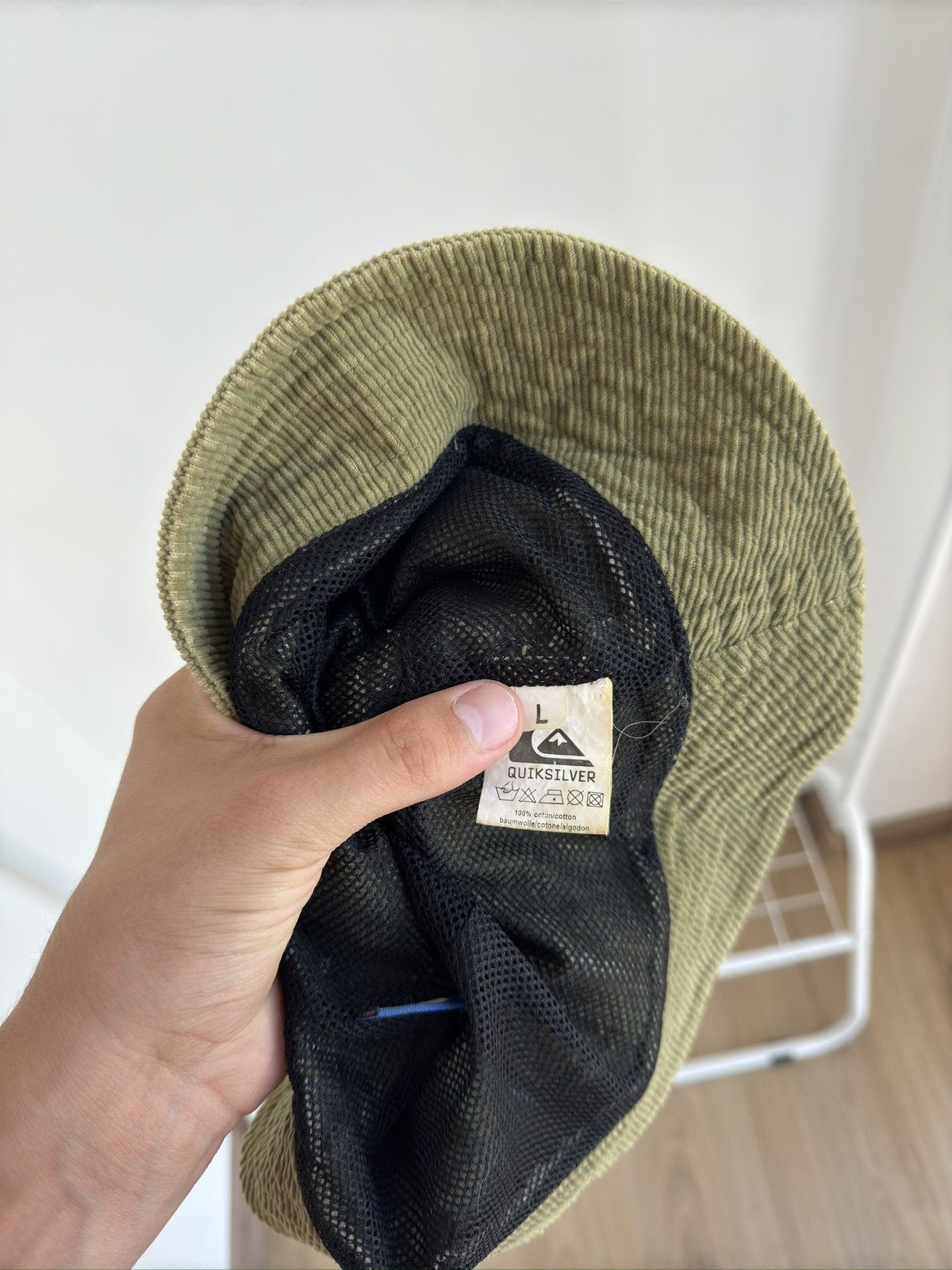 Quiksilver vintage Quicksilver embroidered logo corduroy bucket hat Size ONE SIZE - 7 Thumbnail