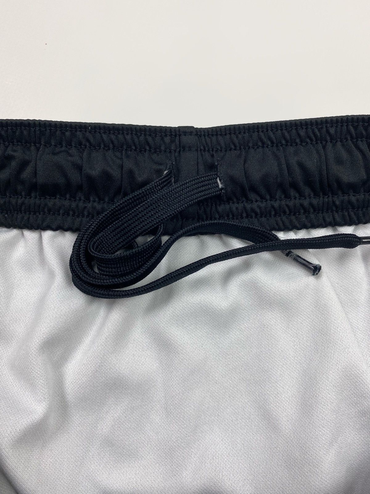 Adidas Season 2019/20 Adidas Arsenal FC Soccer Football Shorts Size US 34 / EU 50 - 9 Thumbnail