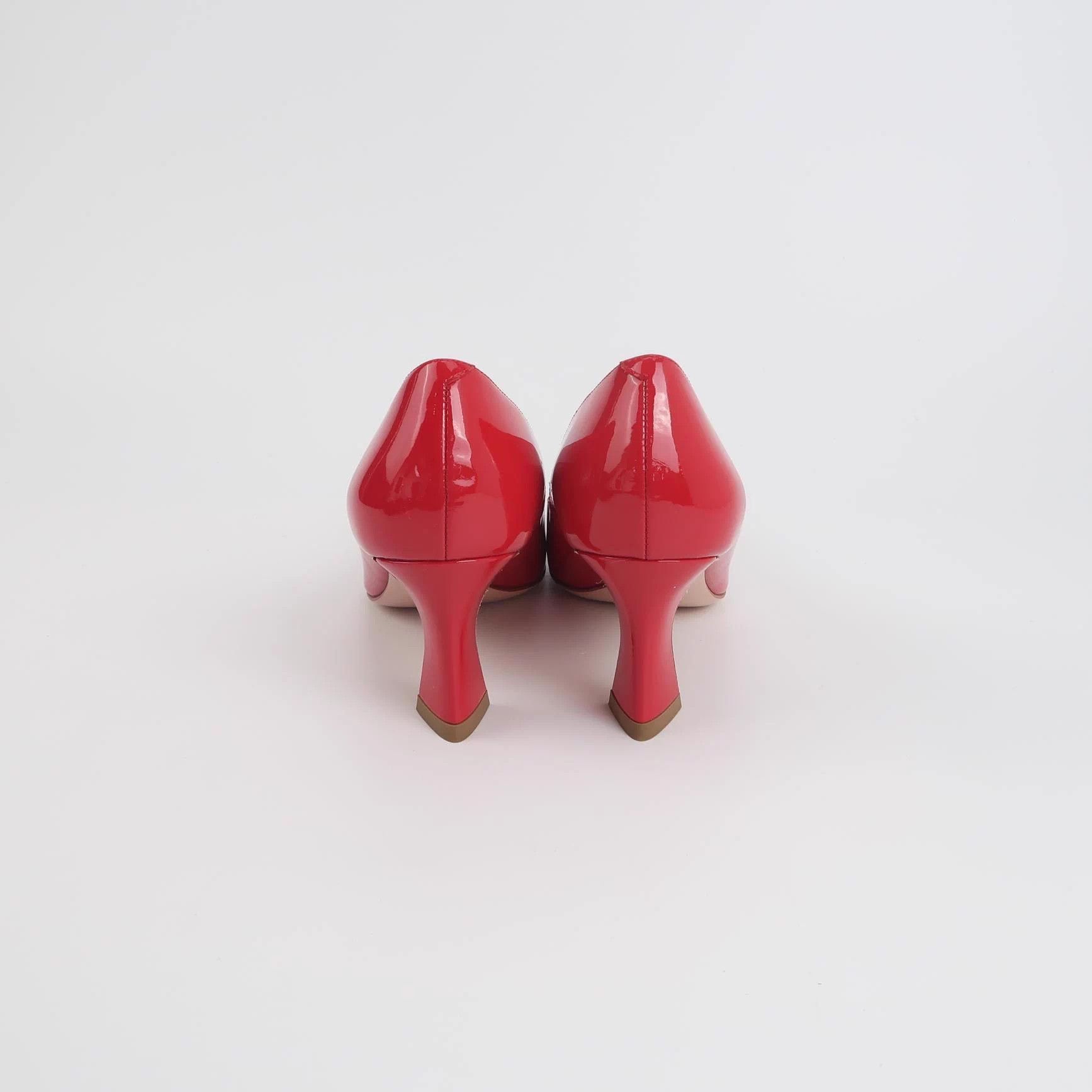 Roger Vivier Roger Vivier Heels 38.5 Size US 8 / IT 38 - 9 Thumbnail