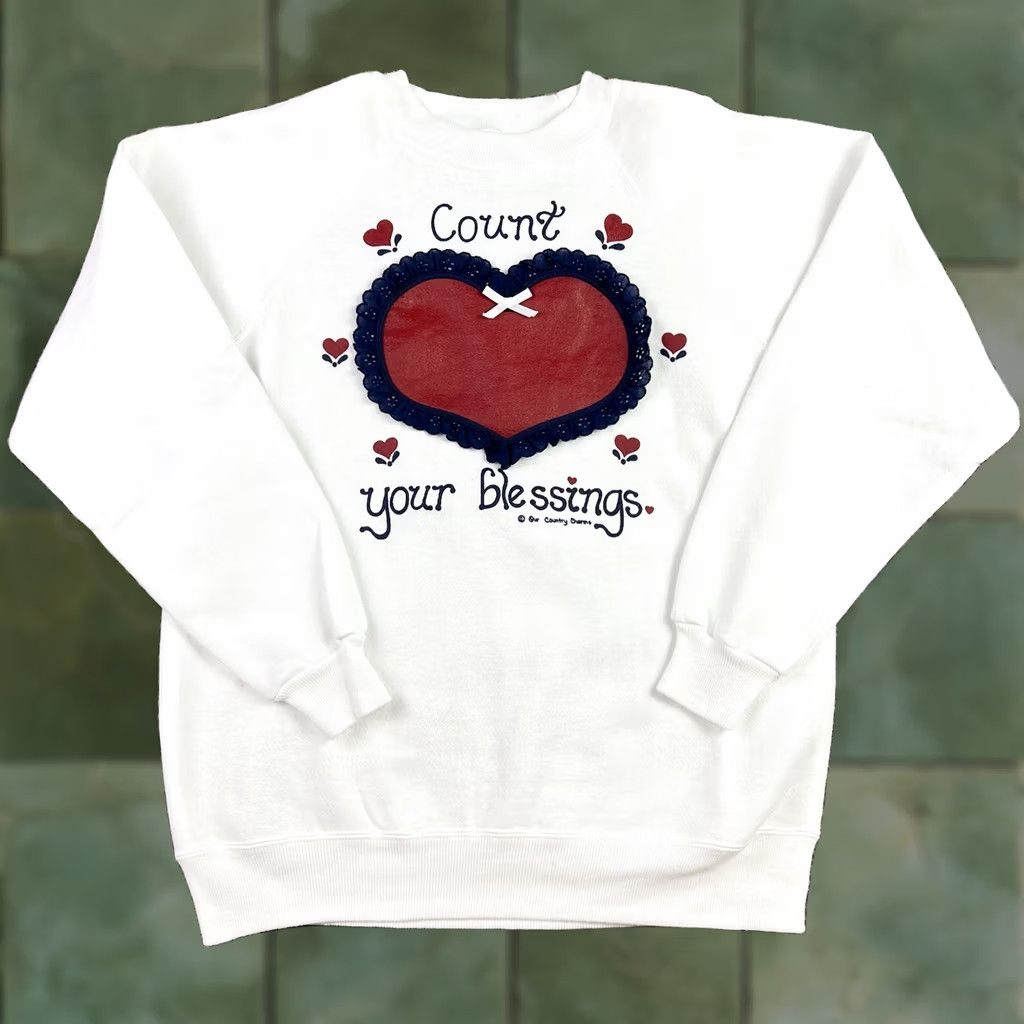 Hanes VINTAGE Hanes Sweatshirt Crewneck Raglan 90s Heart Graphic White M Womens Medium Size M / US 6-8 / IT 42-44 - 1 Thumbnail