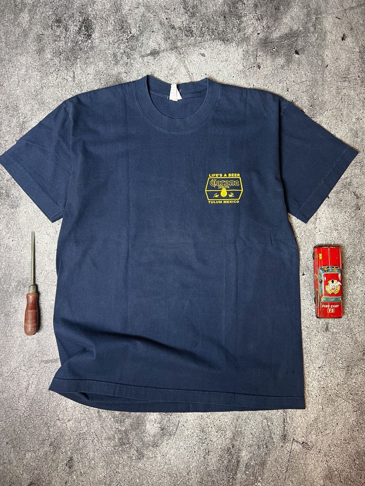 Vintage Vintage 90s corona graphic tee Size US L / EU 52-54 / 3 - 1 Thumbnail