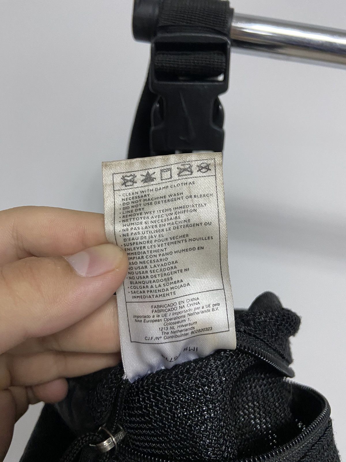 Nike × Vintage Nike Water Bag Vintage Small Swoosh Logo reflective stripe Size ONE SIZE - 7 Thumbnail